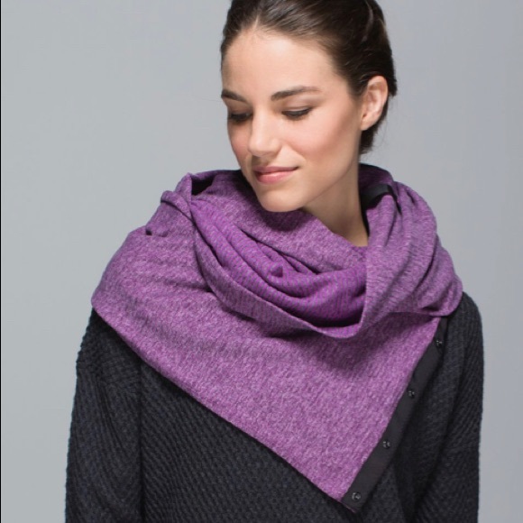 Vintage Lululemon Vinyasa Scarf. Pique. Ultraviolet Black. - Picture 2 of 7